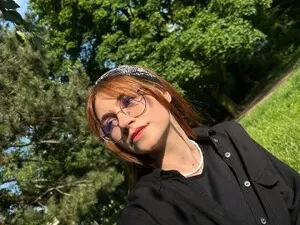 Myfreecams Live Sex Cam of Adelaida