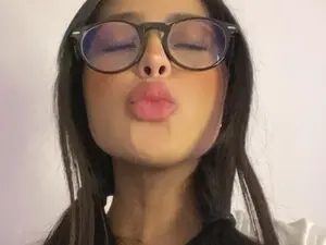 Myfreecams Best Webcam of Petitesweet_