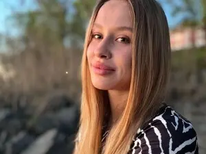 Myfreecams Free Porn Cam of Alice_Maryt