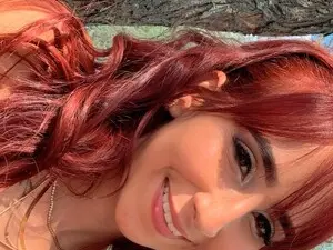 Myfreecams Live Sex Cam of Lauura_Velez