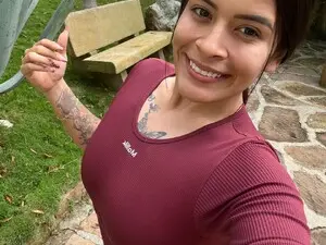 Myfreecams Nude Webcam of Shannel_love_