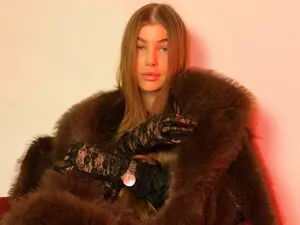Myfreecams Free Porn Cam of Isa_Dora