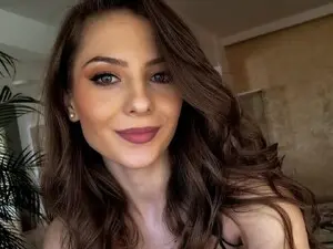 Myfreecams Watch Live Sex Cams of ItsMira
