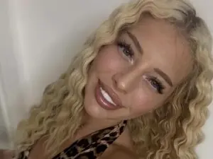 Myfreecams Live Sex of SerenaNoir