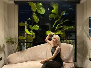 Myfreecams Sex Cam of SaraThomson