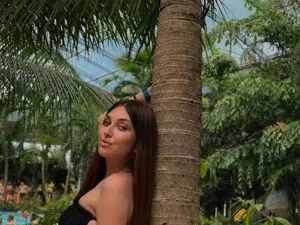 Myfreecams Free Live Porn of AdelineRiley