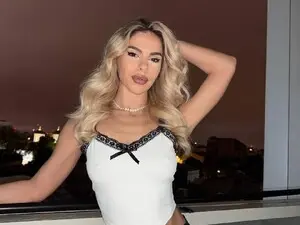 Myfreecams Free Porn Cam of ChloeVelvet