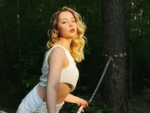 Myfreecams Nude Webcam of MiaThaine
