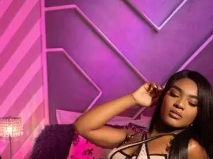 Myfreecams Adult Webcam of Sophiasmiiths