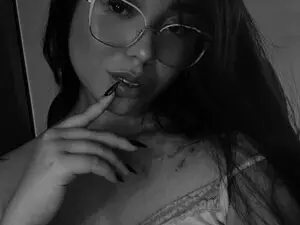 Myfreecams Live Sex Cam of Sexy_iris