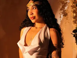 Myfreecams Live Sex Cam of Sally_Rosses