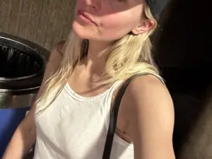 Myfreecams Live Sex Cam of Partygirl1