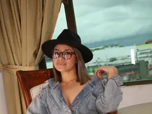 Myfreecams Live Sex Cam of Lorennrouse