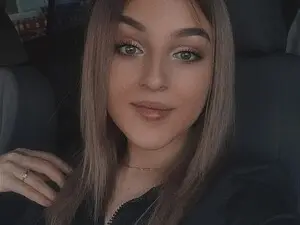 Myfreecams Free Porn Cam of DiamondTemptress