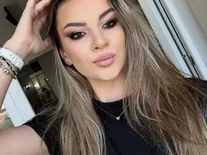 Myfreecams Live Sex Cam of SweetViper