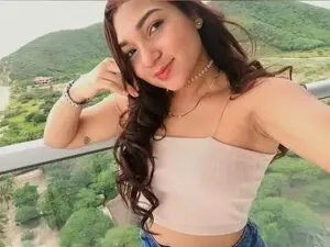 Myfreecams Nude Webcam of miranda_sunny