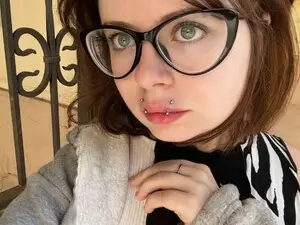 Myfreecams Sex Chat of Milisakitty99