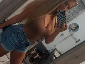 Myfreecams Live Sex of Dieselhottie