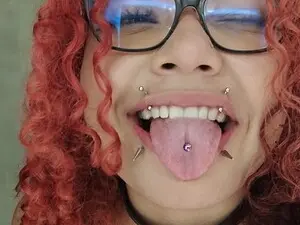 Myfreecams Nude Webcam of IrisFeitan