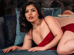 Myfreecams Live Sex Cam of Mia_Helll