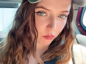 Myfreecams Adult Webcams of Loopcia