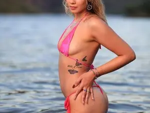 Myfreecams Watch Live Sex Cams of VioletRay