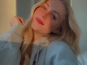 Myfreecams Sex Chat of AshleyyLovee