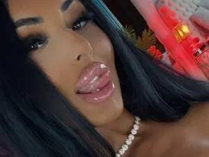 Myfreecams Live Sex Cam of YanaRamirez