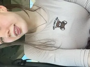 Myfreecams Live Sex Cam of LillyRayne