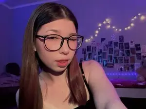 Myfreecams Adult Webcams of LillyyLilith