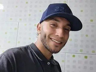 Streamate Free Porn Cam of DrakeSlayer