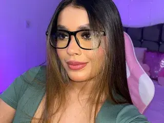 Streamate Watch Live Sex Cams of bellarosseeof