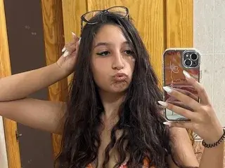 Streamate Watch Live Sex Cams of MaeveSun