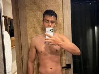 Streamate Adult Video Chat of LucasDonill33