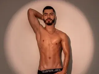 Streamate Adult Webcams of Cameros_Pierce