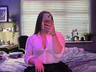 Streamate Free Live Porn of MiriXxX