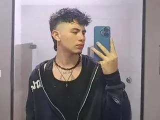 Streamate Nude Webcam of daveel_blazh