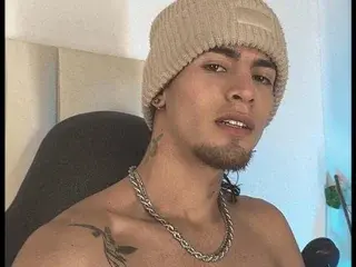 Streamate Free Porn Cam of kroddy_sw