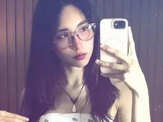 Streamate Live Porn of doll_bella