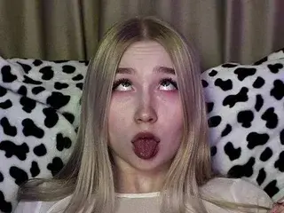 Streamate Nude Webcam of Lily_Flower69