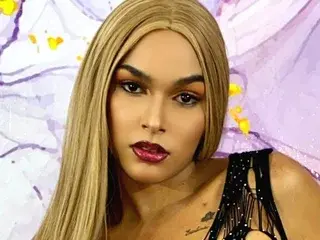 Streamate Sex Cam of MiirandaLee