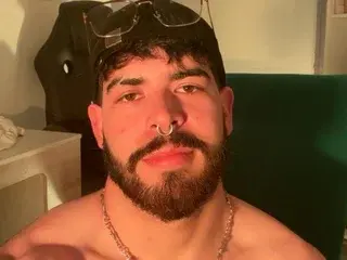 Streamate Free Porn Cam of Dom_Boy
