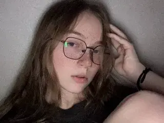 Streamate Watch Live Sex Cams of ArrinaWairr