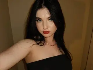 Streamate Best live sex cam show of LioraMoon