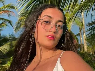 Streamate Nude Webcam of CarolineeFoster