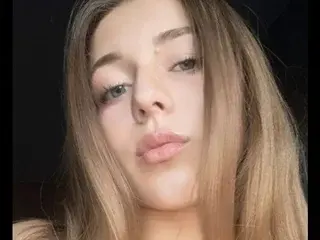 Streamate Live Sex Cam of LoveDovee