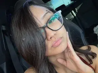 Streamate Free Live Porn of Asian2Petite