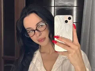 Streamate Live Sex Cam of RoxyHey