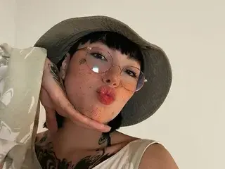 Streamate Sex Cam of CamiZ22