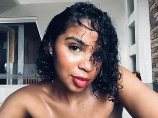 Streamate Live Porn of LIISAMENDEZ